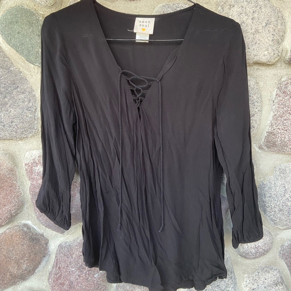 Neon soul black top